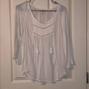 White long sleeve blouse